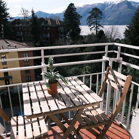 Studio With Lake And Montains Views Free Parking Luino Exterior foto